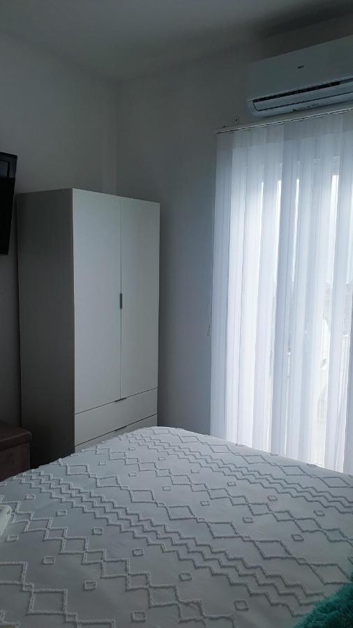 Tres Torres Apartamento Turistico Almoharin المظهر الخارجي الصورة